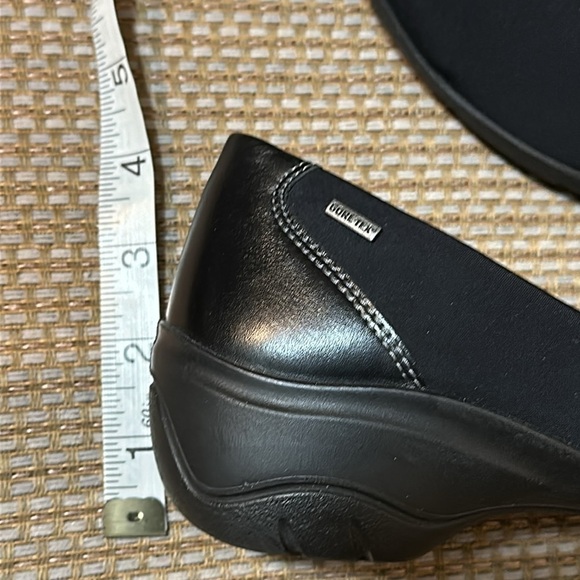 ECCO Rise GoreTex Leather Waterproof Comfort Walking Shoe Slip On Wedge US 8-8.5 - Picture 10 of 10